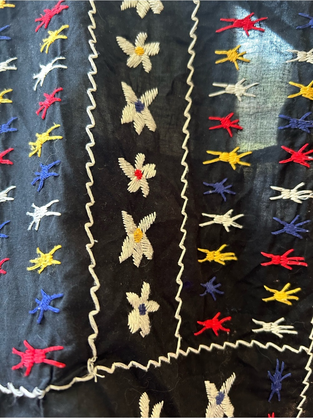 Madewell Embroidered tie-back cut out top - Picture 4 of 16